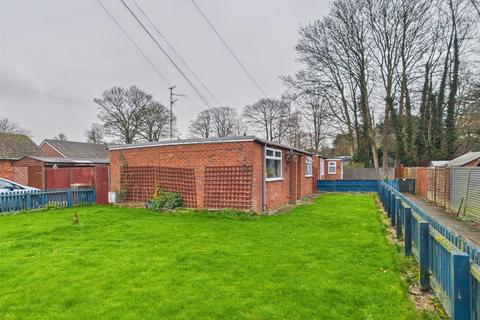 2 bedroom detached bungalow for sale, Carlton Road, Boston