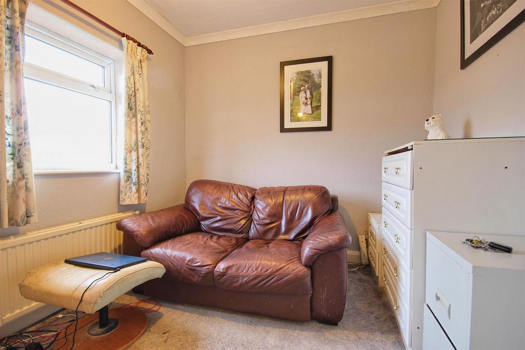 Bedroom 3 (rear)