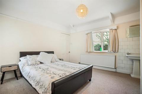 2 bedroom terraced house to rent, Park Place Lane, Stoke, Plymouth