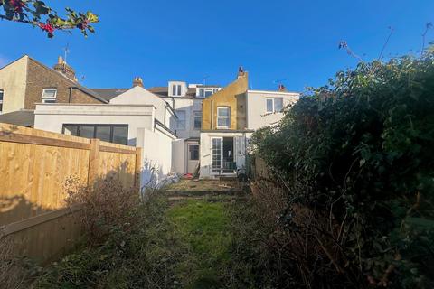 4 bedroom terraced house for sale, Blenheim Road, Deal, Kent, CT14