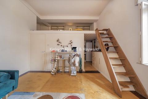 2 bedroom flat to rent, Clapham Road, London, SW9