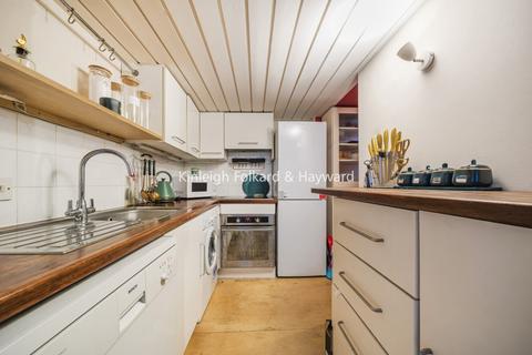 2 bedroom flat to rent, Clapham Road, London, SW9