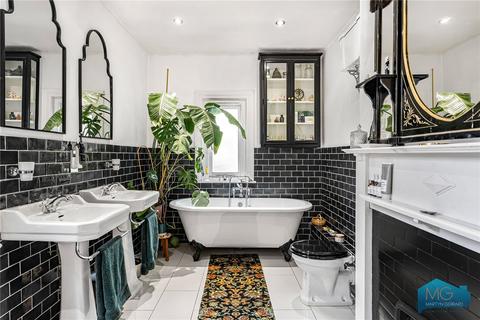 4 bedroom terraced house for sale, Holly Park Road, Friern Barnet, London, N11
