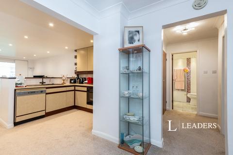 2 bedroom flat to rent, Manor Road, Bournemouth, Dorset, BH1