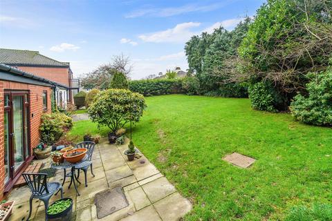 undefined, Chapel Road, Tadworth