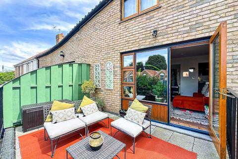 2 bedroom apartment for sale, Portland Place, Taunton, Somerset - NO CHAIN!