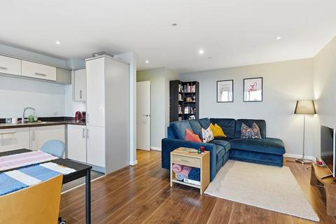 1 bedroom apartment to rent, 6 Hay Currie St, London, E14