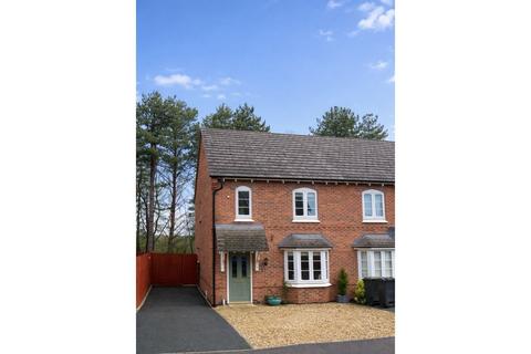 3 bedroom end of terrace house for sale, Glengarry Way, Sleaford, NG34
