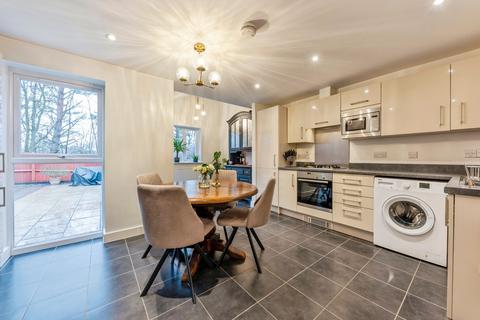 3 bedroom end of terrace house for sale, Glengarry Way, Sleaford, NG34