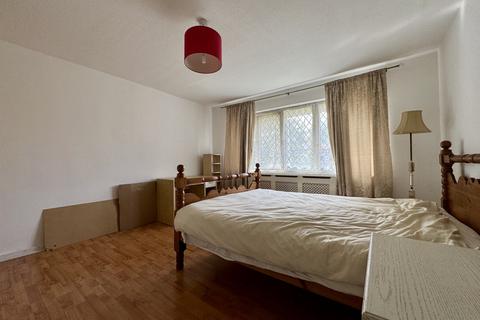 3 bedroom terraced house to rent, Brassey Road, London, NW6