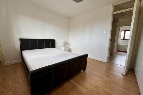3 bedroom terraced house to rent, Brassey Road, London, NW6