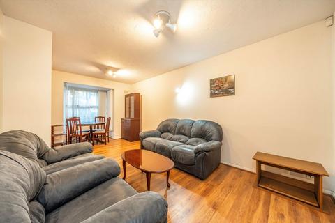 undefined, Taylor Close, Hounslow TW3