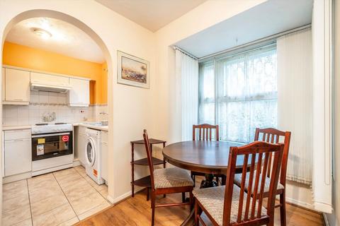 undefined, Taylor Close, Hounslow TW3