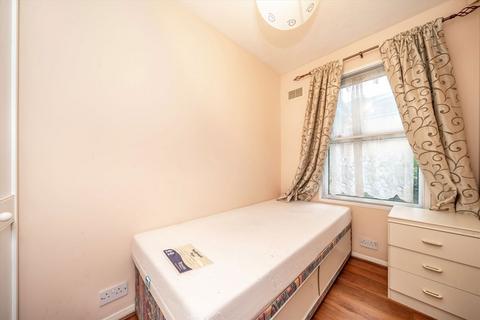 undefined, Taylor Close, Hounslow TW3