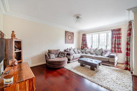 4 bedroom terraced house for sale, Chaucer Avenue, Weybridge, KT13