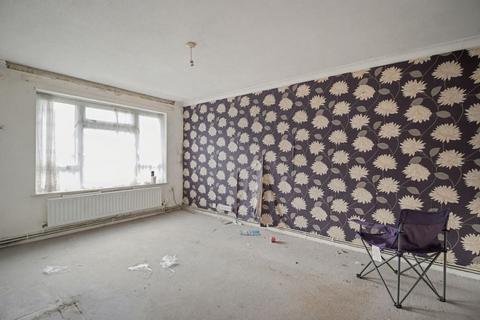undefined, 28 Levett Road, Leatherhead, Surrey, KT22 7EG