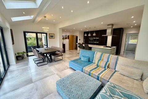 undefined, Highbury Crescent, CAMBERLEY GU15