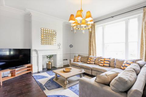 undefined, Pittville Lawn, Cheltenham, Gloucestershire GL52