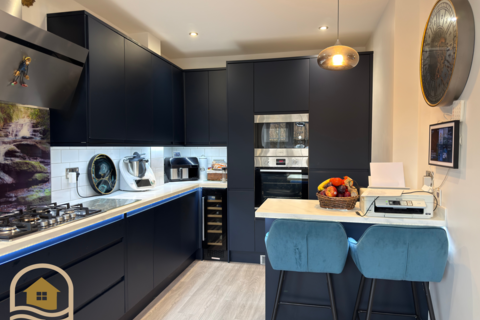 3 bedroom end of terrace house for sale, Twist Way, Slough, SL2