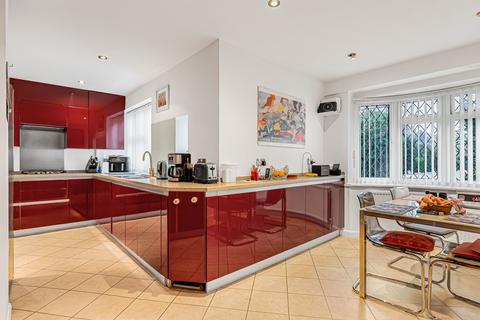 5 bedroom detached house for sale, The Close, Brookmans Park, AL9
