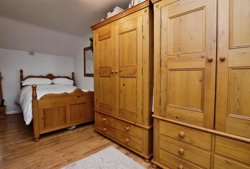 475096ef-bed 201 20wdr.JPG
