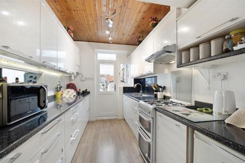 undefined, Leafield Road, Sutton