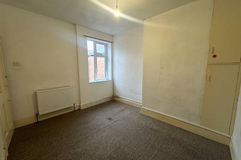3 bedroom terraced house to rent, Chaucer Street, Leicester LE2