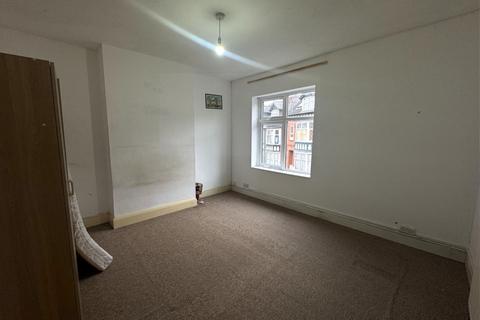 3 bedroom terraced house to rent, Chaucer Street, Leicester LE2