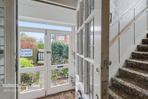 5 bedroom semi-detached house for sale, Etruria Road, Stoke-On-Trent