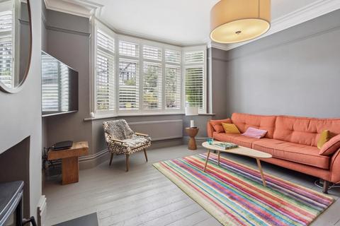5 bedroom semi-detached house for sale, Avenue Rise, Bushey, WD23