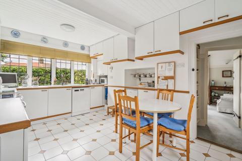 4 bedroom detached house for sale, 170 Merry Hill Road, Bushey, WD23