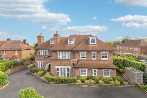 1 bedroom flat for sale, Kings Court, Little Bushey Lane, WD23
