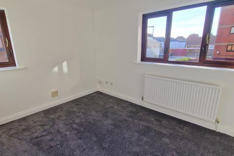 2 bedroom flat to rent, Mumby Road, Gosport PO12