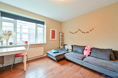 3 bedroom flat for sale, Murphy Street, Waterloo, London, SE1