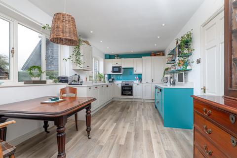 4 bedroom detached house for sale, Long Clawson, Melton Mowbray LE14