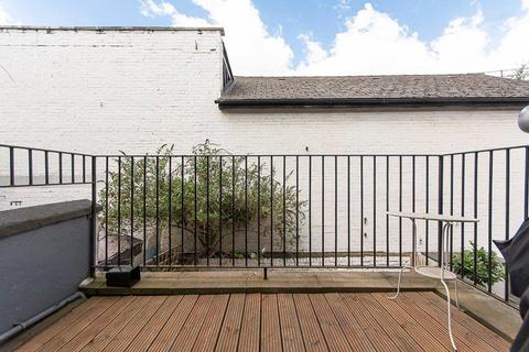 1 bedroom flat to rent, Queenstown Road, Battersea SW8