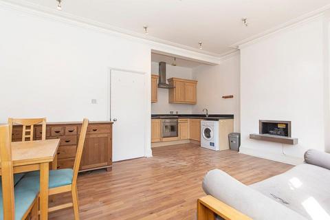 1 bedroom flat to rent, Queenstown Road, Battersea SW8