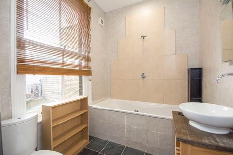 1 bedroom flat to rent, Queenstown Road, Battersea SW8