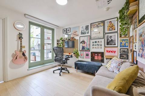 1 bedroom flat for sale, Bateman Street, Soho, London, W1D