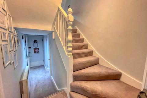 2 bedroom apartment for sale, Frinton on Sea CO13