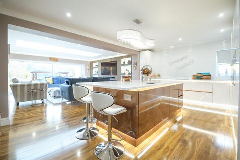 4 bedroom detached house for sale, Dunstan Lane, Saltash PL12