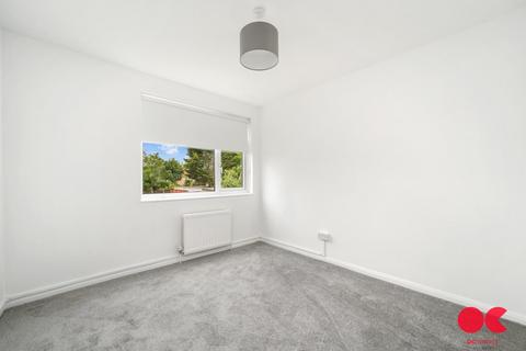 2 bedroom flat to rent, Ferguson Court, Gidea Park RM2