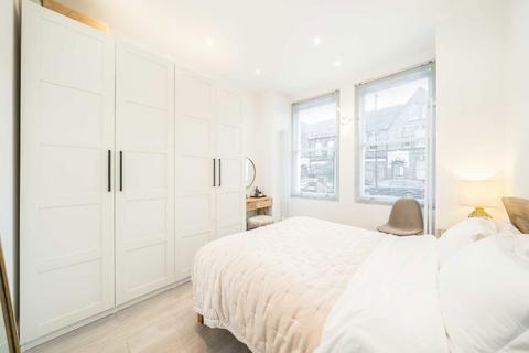 3 bedroom flat for sale, Wavertree Road, LONDON SW2