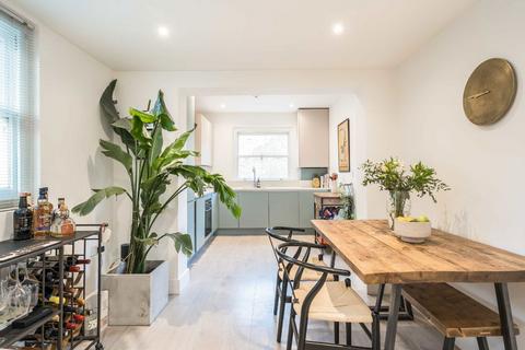 3 bedroom flat for sale, Wavertree Road, LONDON SW2