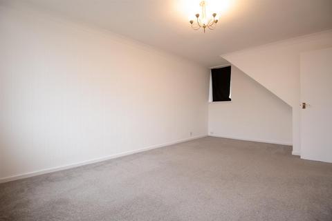 3 bedroom terraced house to rent, Keswick, Wellingborough