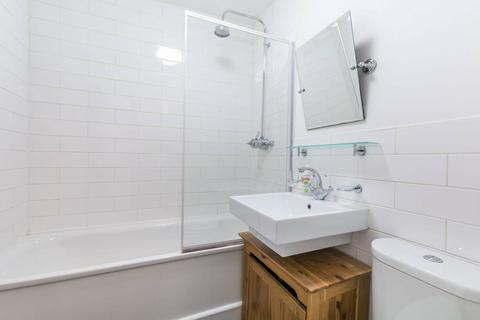 2 bedroom flat to rent, Maygrove Road, West Hampstead, London, NW6