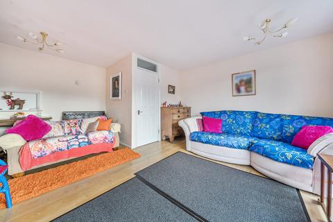 4 bedroom end of terrace house for sale, Ashdown Avenue,  Farnborough , GU14