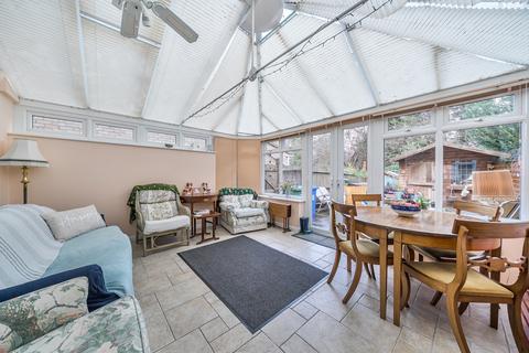 4 bedroom end of terrace house for sale, Ashdown Avenue,  Farnborough , GU14