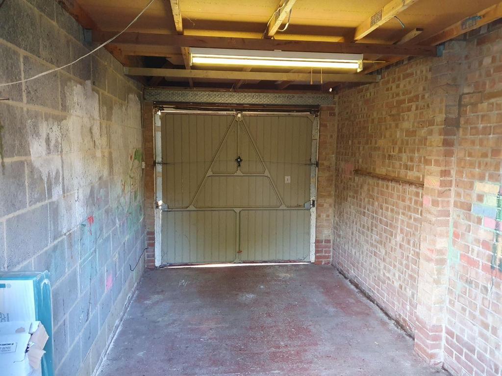 Garage.jpg