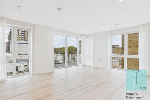 3 bedroom flat to rent, Townsend Road, London SE3